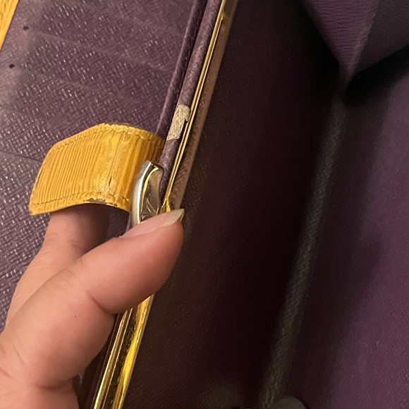 Lv epi wallet w/ snap coin - Picture 9 of 12
